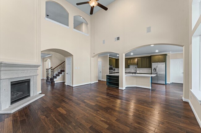 Building Photo - 7 N Beech Springs Cir