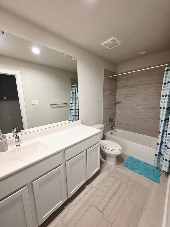 Building Photo - 13022 Mid Stocket Dr