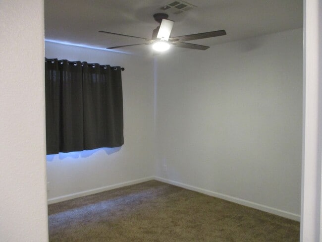 Building Photo - Updated Rock Springs II Condo!