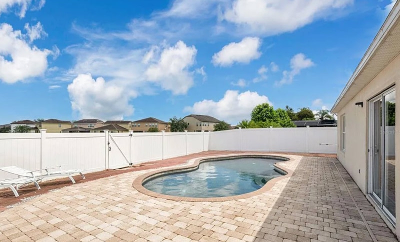 Building Photo - 15181 Sugargrove Way