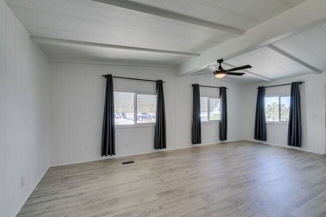 Building Photo - Beautifully Remodeled Boulder City Home with Spacious Backyard Retreat