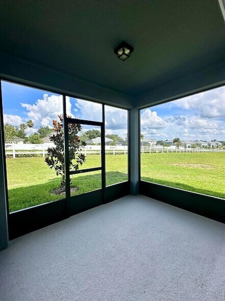 Building Photo - 2502 Winsome Wy