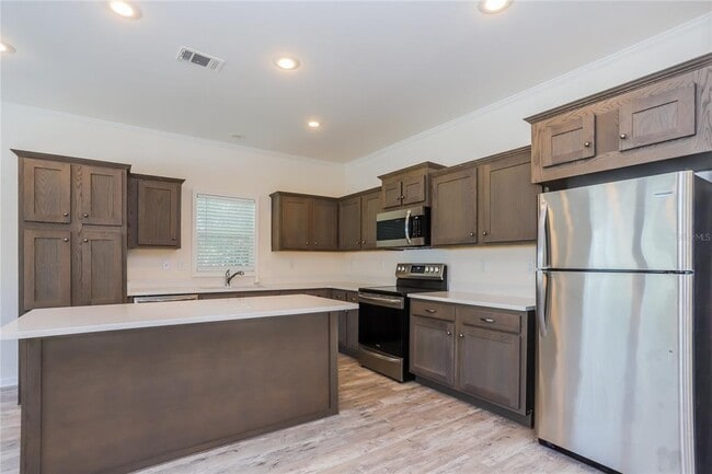 Building Photo - 1900 21st St S