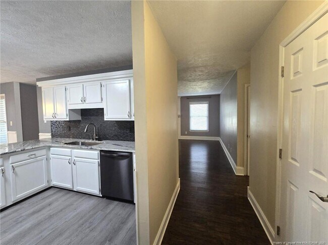 Building Photo - 5544 Bear Creek Cir