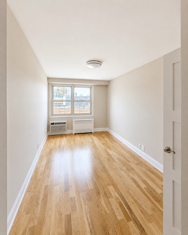 Building Photo - 80 N Moore-ev34H