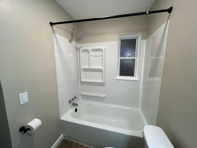 Building Photo - 3317 Bampton Ave