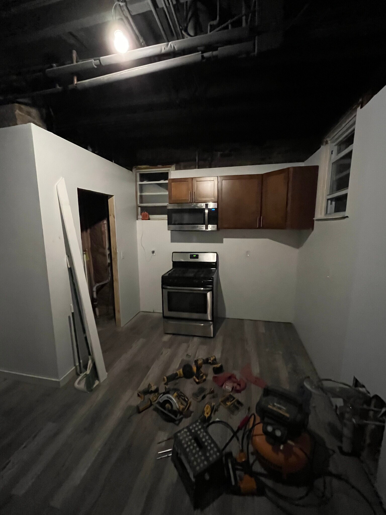 Kitchen - 2415 W Arthington St