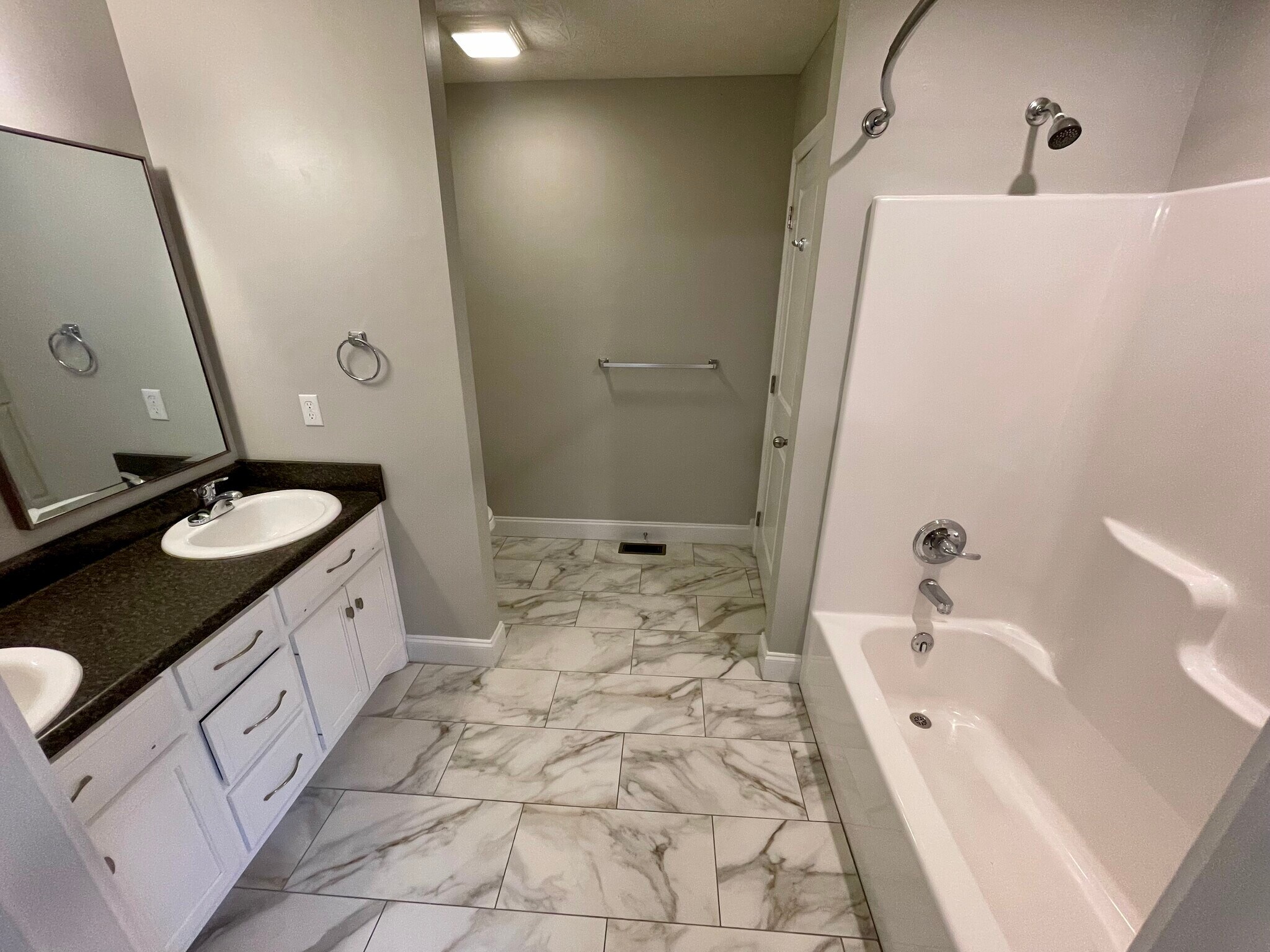 Building Photo - 224 Homewood Blvd