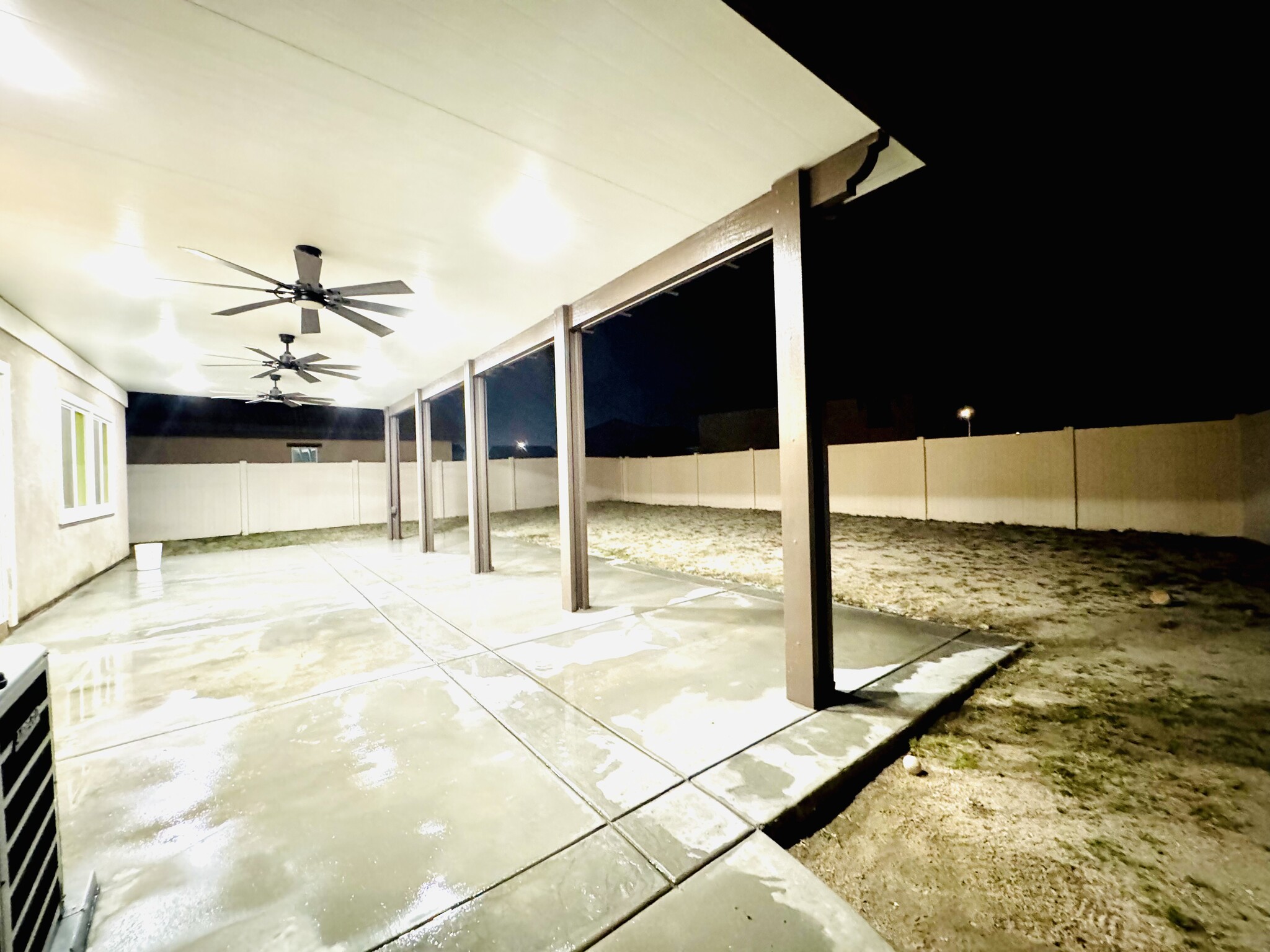 Building Photo - 1225 Corte del Sol