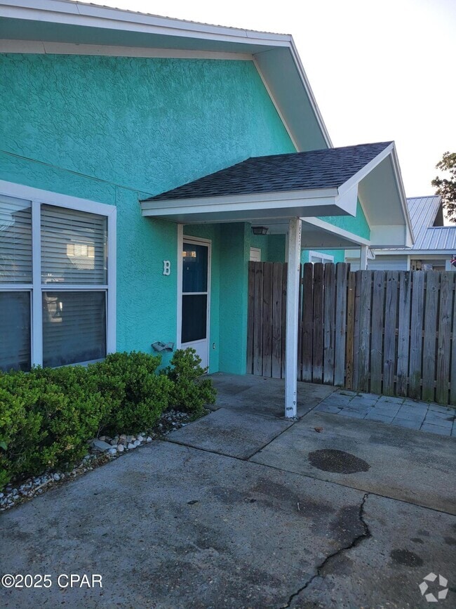 Building Photo - 5500 Sunset Ave