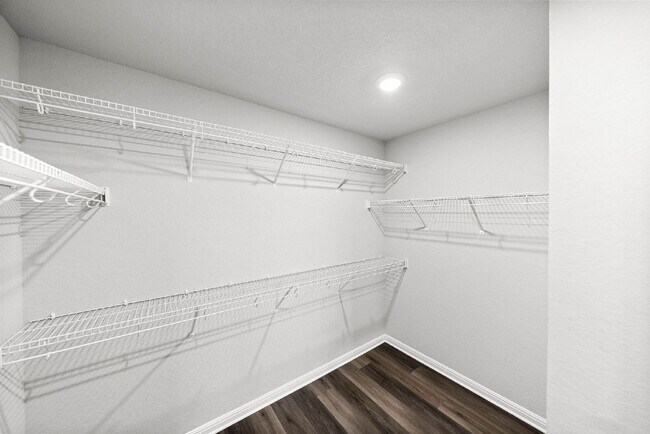 Building Photo - Beautifully Upgraded 3-Bedroom Home for Re...