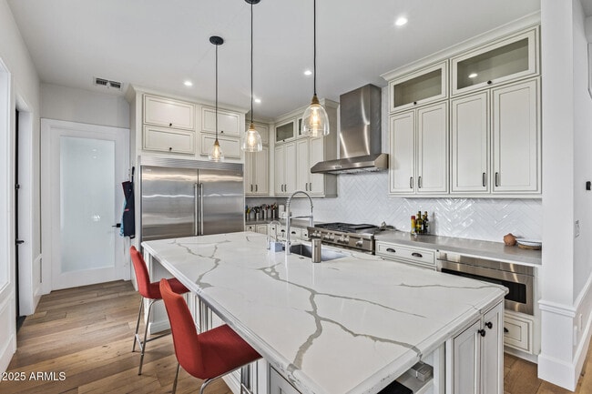 Building Photo - 3810 E Campbell Ave