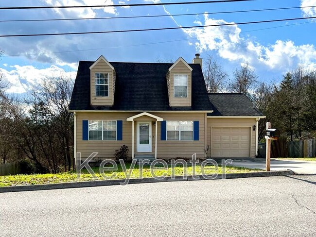 Primary Photo - 6018 Waterbury Ln
