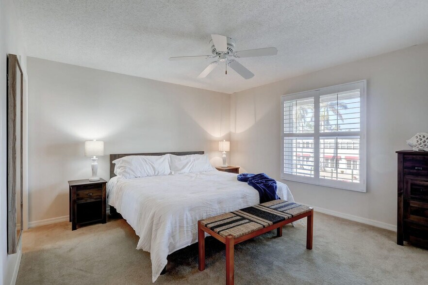 Building Photo - 1501 Chesapeake Ave