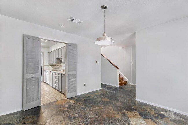 Building Photo - 5869 Sampley Way