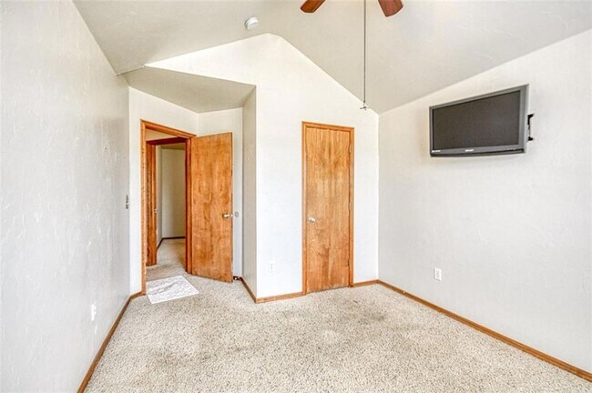Building Photo - 1708 Meadow Run Dr