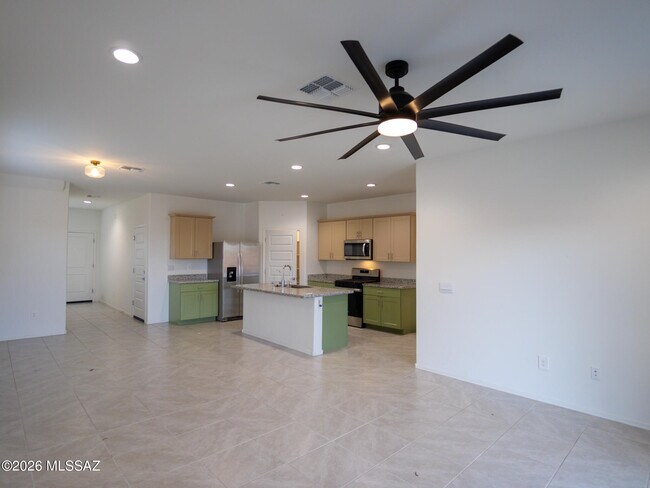 Building Photo - 12011 E Patricia Ann Dr