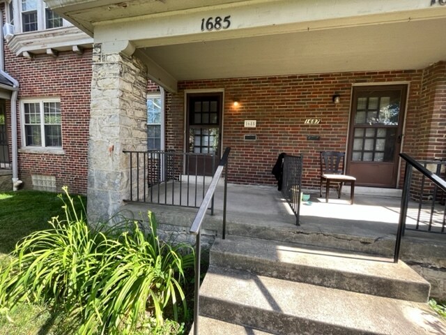 Primary Photo - 1685 King Ave