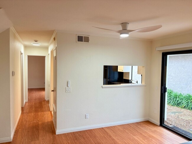 Building Photo - Beautiful Home in Gated Community - Near Beach  - Off Poinsettia Carlsbad