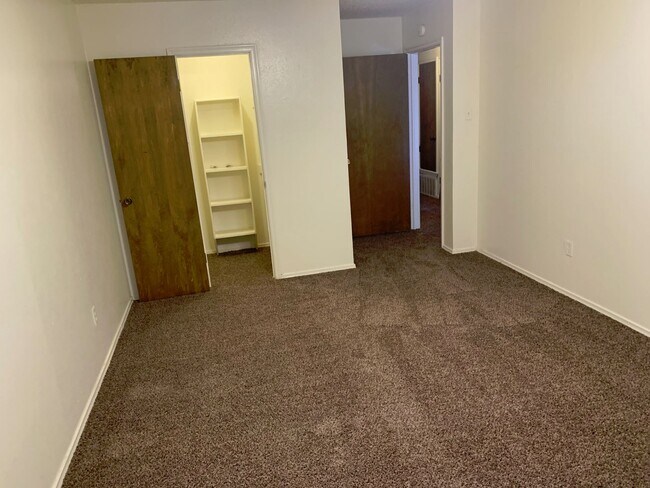 Building Photo - Duplex