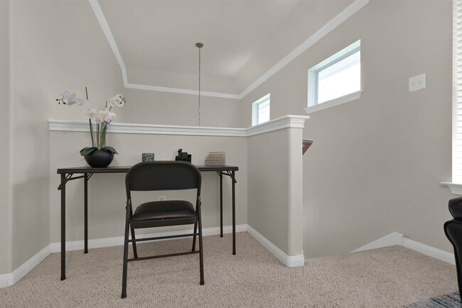 Building Photo - 15 Aquiline Oaks Pl