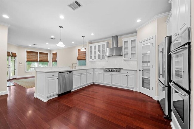 Building Photo - 4513 Avenue F