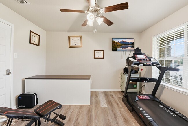 Building Photo - 1026 Bayou Meadow Dr