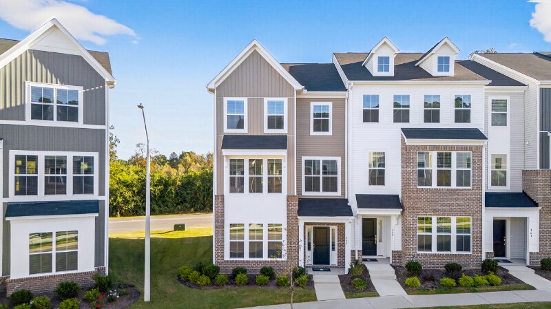 Building Photo - 335 Chesapeake Cmns St