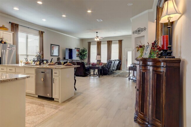 Building Photo - 207 Michael Dr