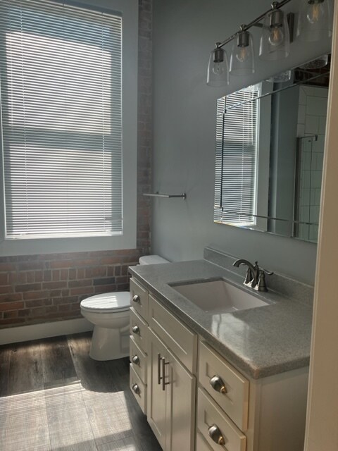 Bathroom - 15 S Jackson St