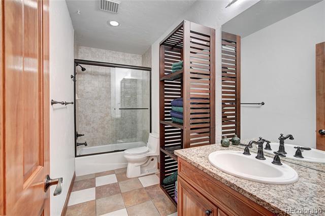 Building Photo - 101 E Main St