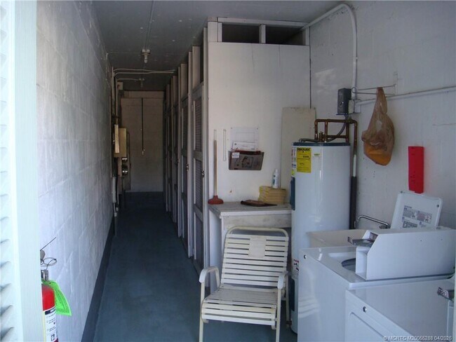 Building Photo - 2929 SE Ocean Blvd