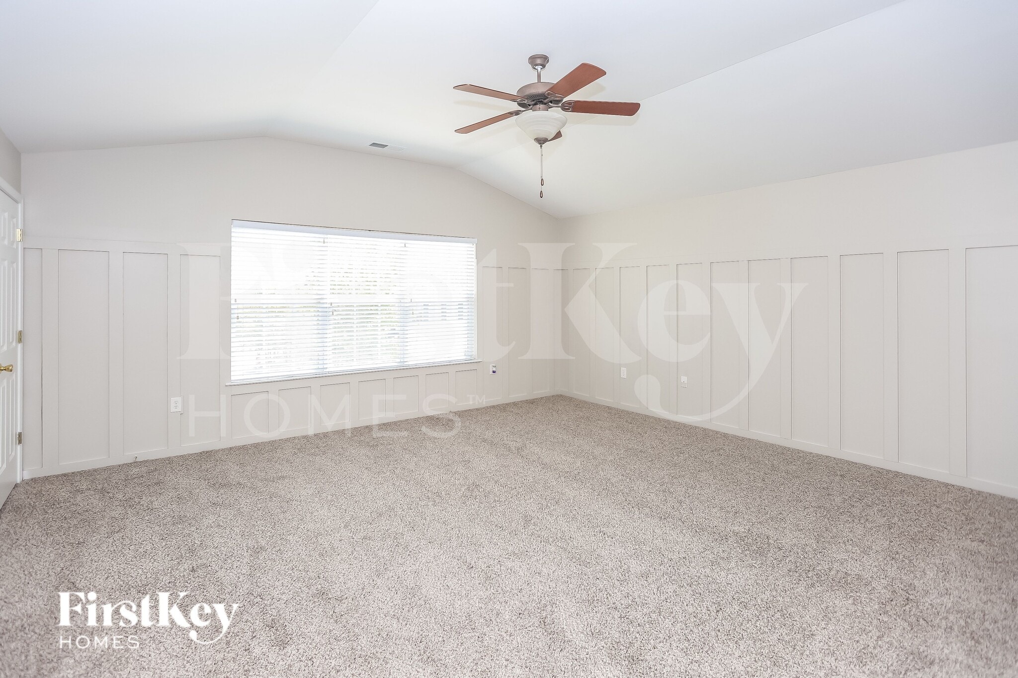 Building Photo - 2300 Silver Run Dr