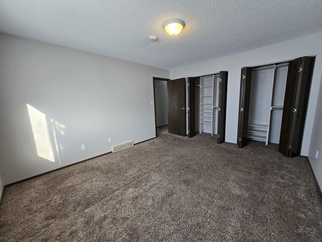 Building Photo - 918 N 39th St