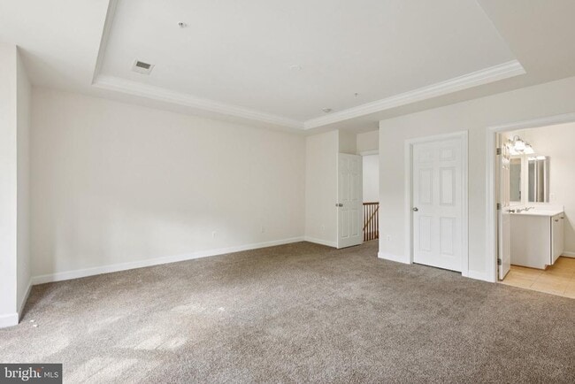 Building Photo - 2576 Eastbourne Dr