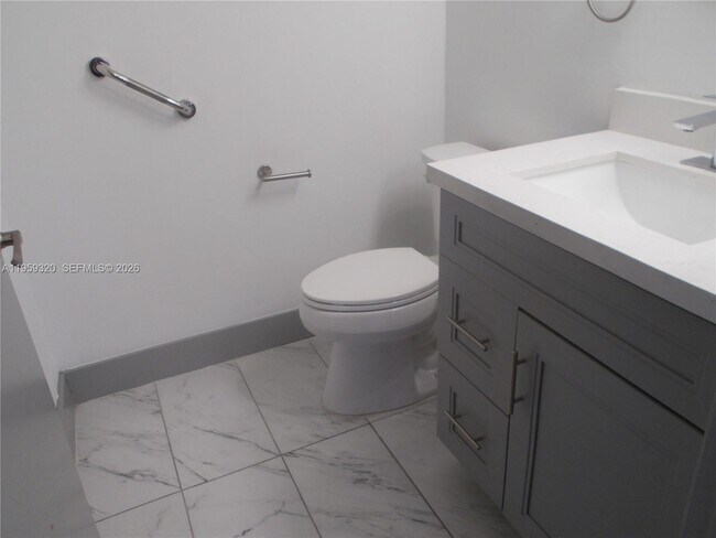 Building Photo - 701 SW 141st Ave