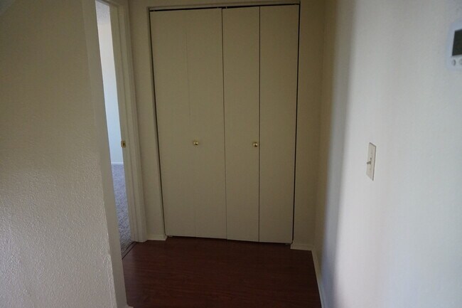 Building Photo - Charming 2 bed 1.5 bath Phoenix townhouse