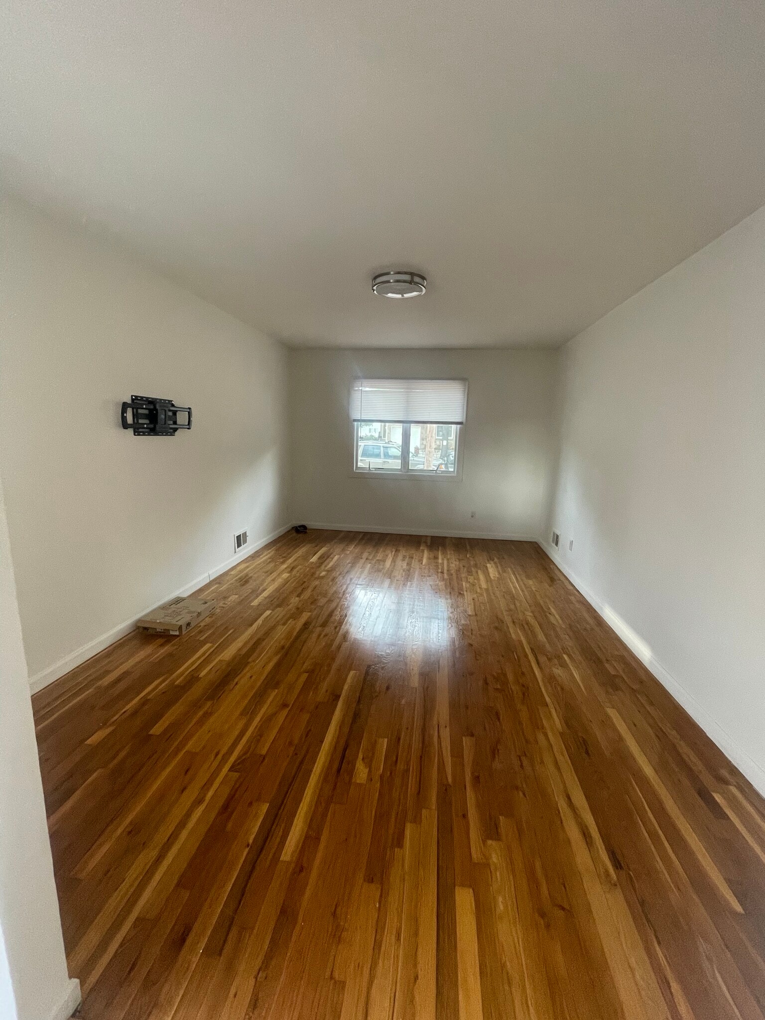 Building Photo - 360 Naughton Ave