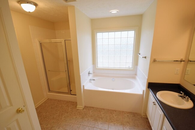 Building Photo - 127 Bluewater Drive