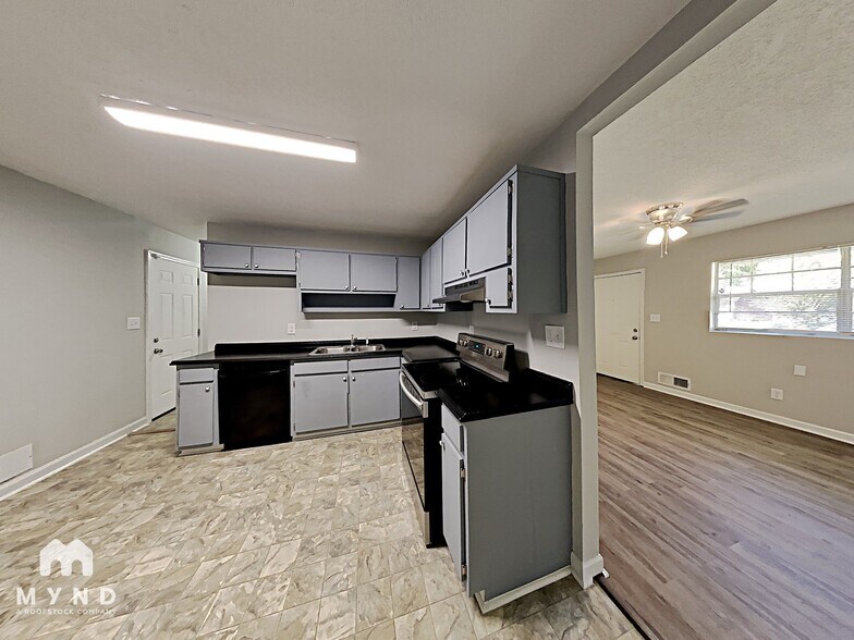 Building Photo - 8094 Attleboro Dr