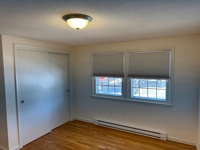 Building Photo - 6 Franzone Dr