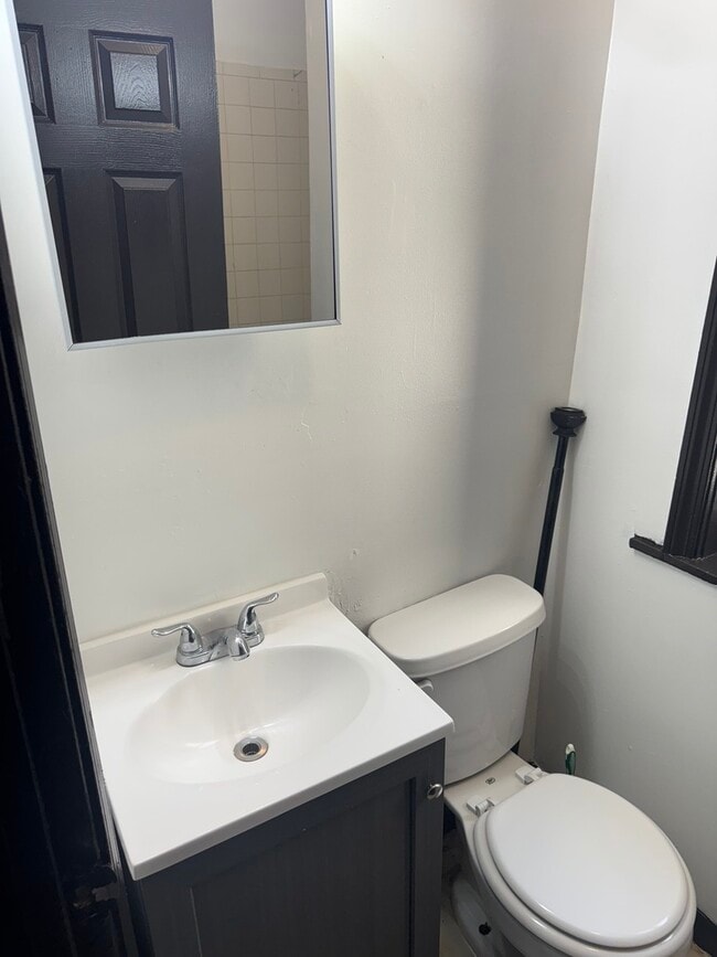 Building Photo - 4251 W Haddon Ave