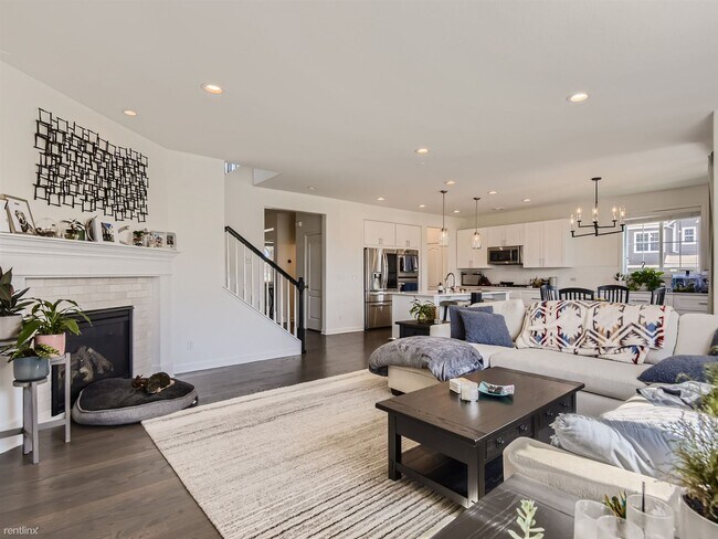 Building Photo - 5 br, 4 bath House - 664 Tiger Lily Way
