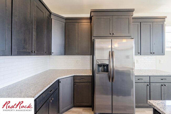 Building Photo - Modern 3 Bedroom Single-Level Home in Vill...