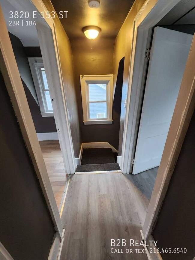 Building Photo - 3820 E 153rd St