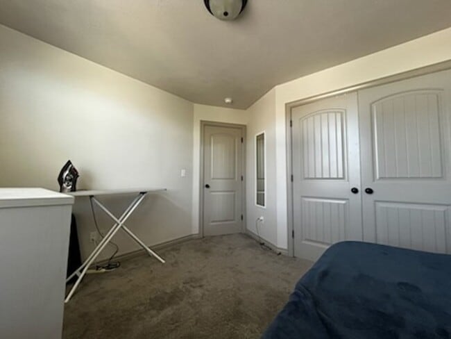 Building Photo - 1800 W 815 S
