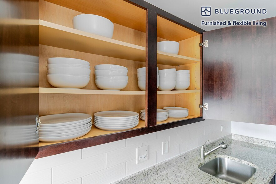 Building Photo - 8 W Chestnut St