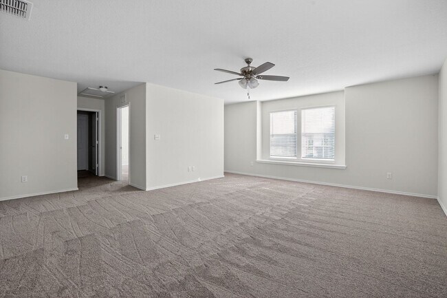 Building Photo - 4 Weeks Free!!! Beautiful 3 Bedroom Home in New Braunfels – Spacious Layout & Prime Location!