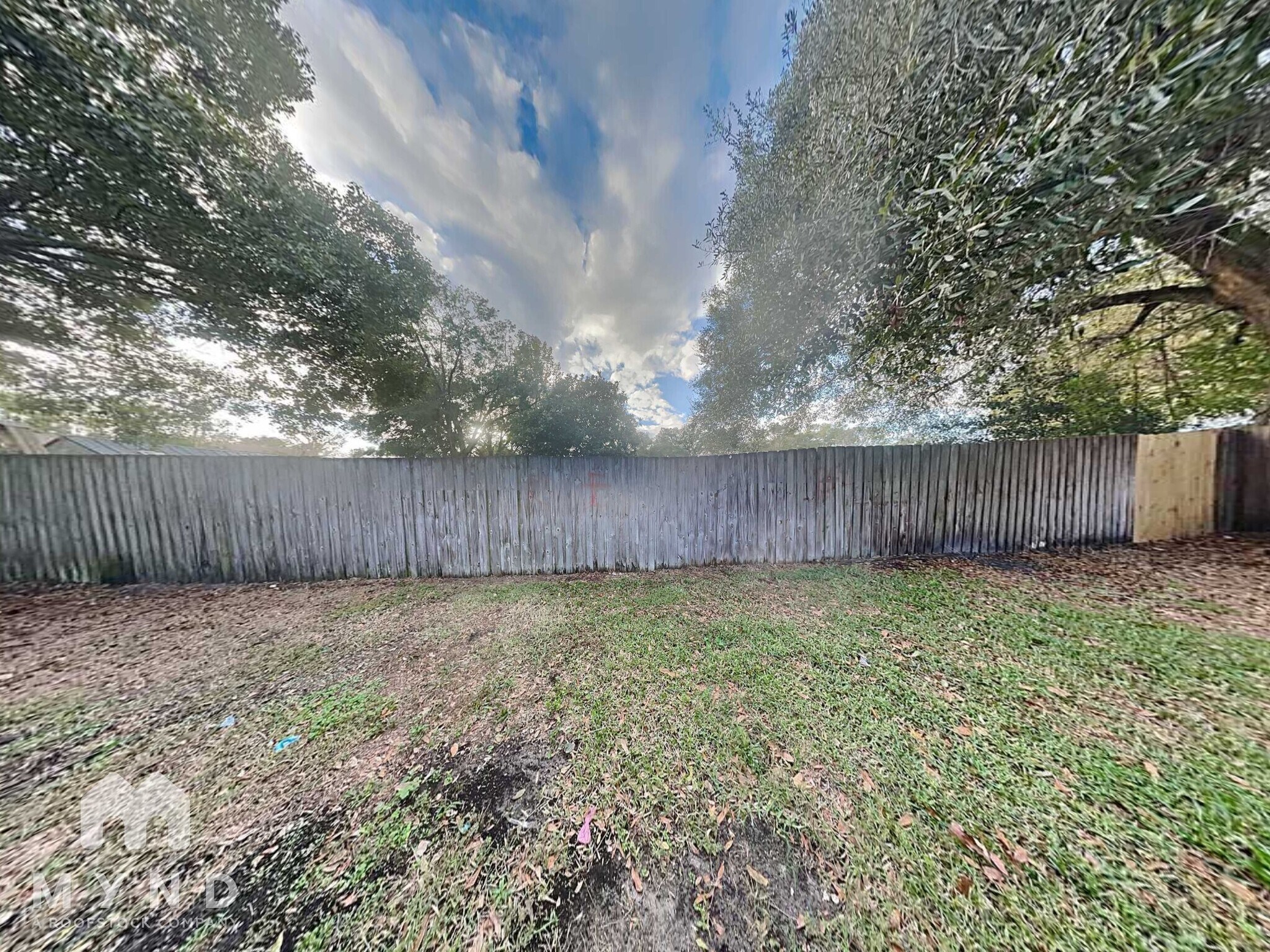 Building Photo - 2233 Selkirk St