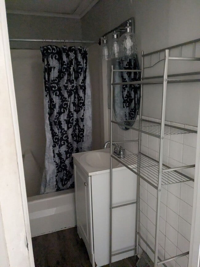 Building Photo - 3303 4th Ave